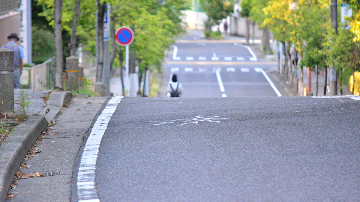 屋根なし駐輪と防水対策の様子（参考）