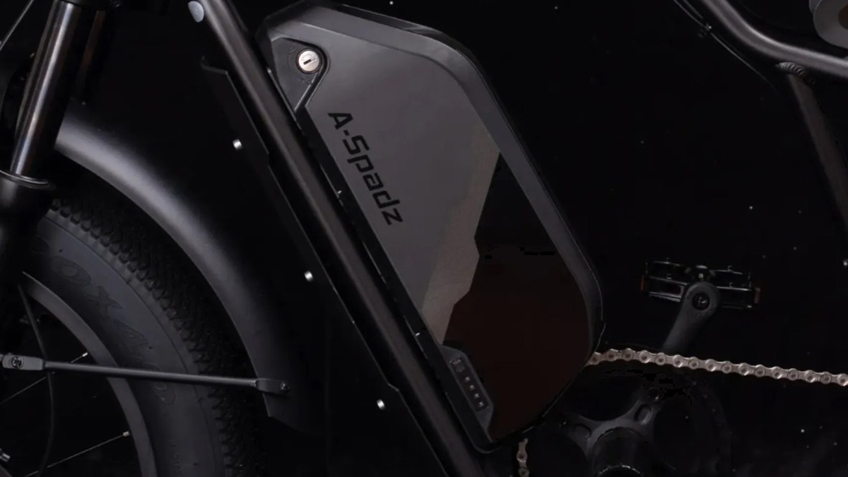 CAVET e-Bike バッテリー・充電イメージ（公式参照）